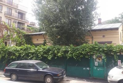 Teren Construcții intravilan de 450 mp, în Moșilor - 3