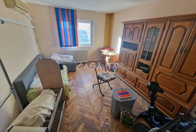 Apartament cu 2 camere decomandat, mobilat în 9 Mai - 4