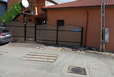 Casă cu 4 camere cu Teren 170 Mp în Central - 1