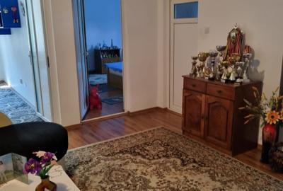 Apartament cu 3 camere decomandat, mobilat în 1 Mai - 8
