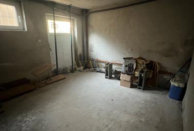 Casă individuală cu 6 camere cu Canalizare în Centura - 6