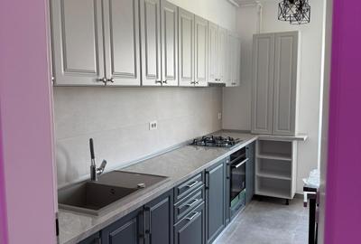 Apartament cu 2 camere decomandat în Parcul Carol