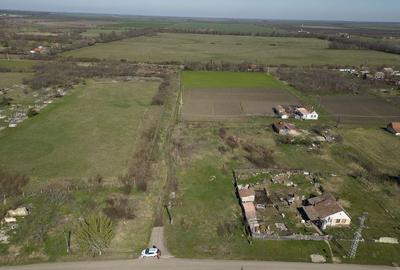 Teren intravilan de 1400 mp în Battonya - 2