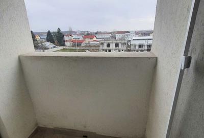 Garsonieră decomandată în Exterior Vest - 7