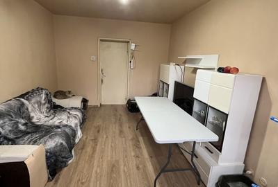Apartament cu 3 camere decomandat în Calea București - 2
