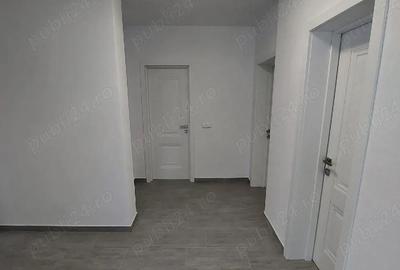 Casă cu Teren 2210 Mp în Săcel - 4