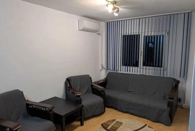 Apartament cu 3 camere semidecomandat în Gorjului