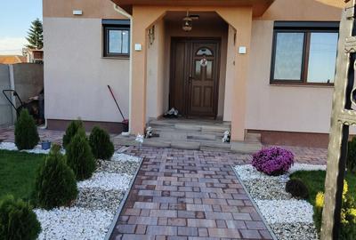 Casa Individuala Pe Etaj In Cartierul Plopii - 1