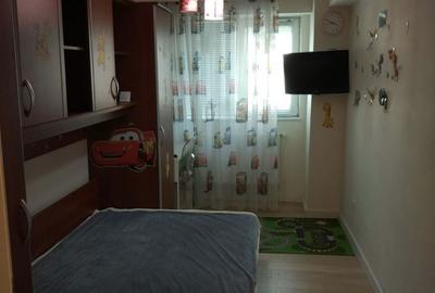 Apartament cu 3 camere decomandat în Central - 1