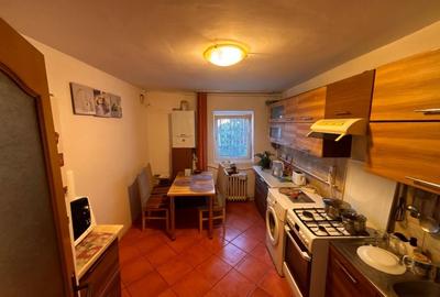 Apartament cu 4 camere decomandat, mobilat în Calea Moldovei - 1