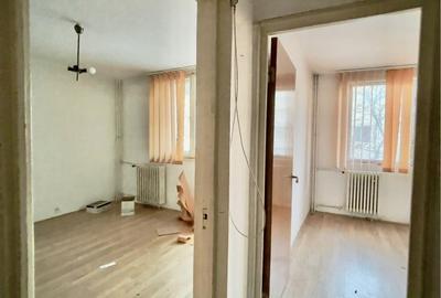 Apartament cu 2 camere decomandat în Eroii Revoluției - 1