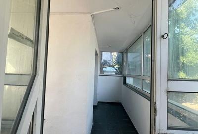Spațiu comercial, de 50 mp, în Central - 7