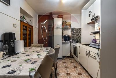 Casă individuală cu 6 camere cu Teren 136 Mp în Schei - 15