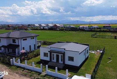 Casă cu 4 camere cu Teren 500 Mp în Dârste
