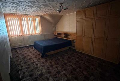 Casă cu 4 camere în Orașul de Jos - 1