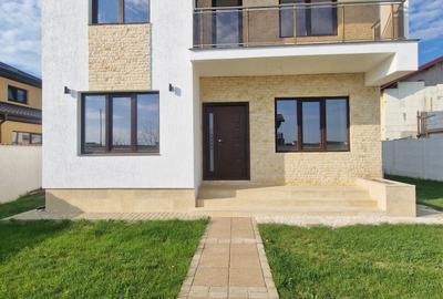 Casă cu 4 camere în Central - 2