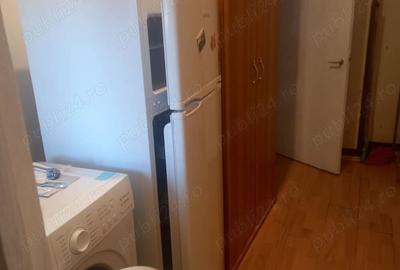 Apartament cu 1 camera, decomandat, ultracentral, in Re?i?a, de inchiriat, cu 200 euro