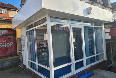 Spațiu comercial, de 12 mp, în Petros - 12
