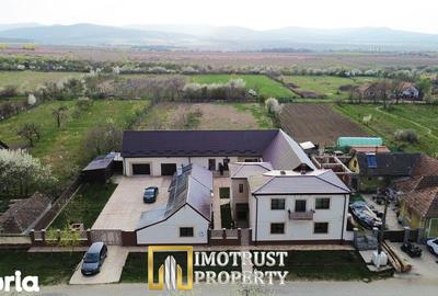 Casă cu 8 camere cu Teren 2599 Mp în Târnova - 2