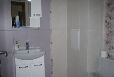 Apartament cu 2 camere decomandat în Obor