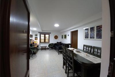 Apartament cu 3 camere decomandat în Central - 2