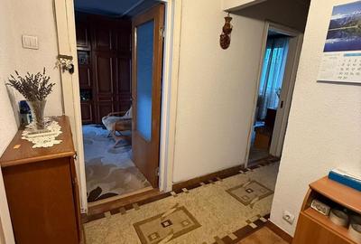 Apartament cu 3 camere semidecomandat, mobilat în Berceni - 2