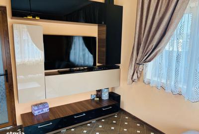 Casă cu 4 camere în 23 August - 5