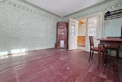 Casă cu 4 camere cu Teren 650 Mp în Crețești - 2