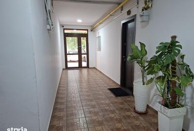 Apartament cu 2 camere semidecomandat în Apărătorii Patriei