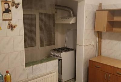 Apartament cu 2 camere semidecomandat în Craiovița Nouă - 2