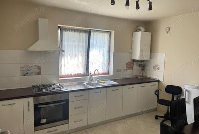Casă cu 4 camere în Central - 5