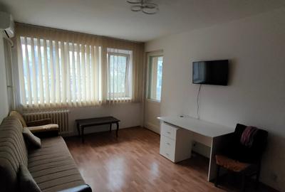 Apartament cu 2 camere semidecomandat, mobilat în Uverturii - 3