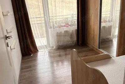 Apartament cu 3 camere semidecomandat, mobilat în Central - 8