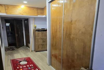 Apartament cu 4 camere decomandat, mobilat în Apărătorii Patriei
