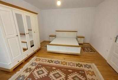 INCHIRIEZ casa 2 camere,recent renovata,cu garaj,zona Lazaret - 1