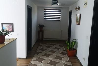 Vila P+E, Stefanesti- Zavoi , teren 1.360 mp, mobilata - 15