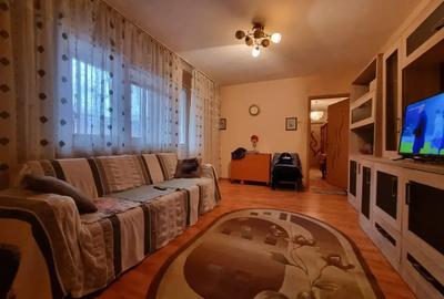 Apartament cu 3 camere semidecomandat în Titan - 1