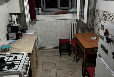 Apartament cu 3 camere decomandat în Podu Roș - 2