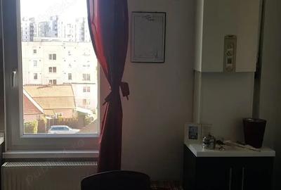 Inchiriez apartament 2 camere in Targu Mures, strada Gloriei - 10