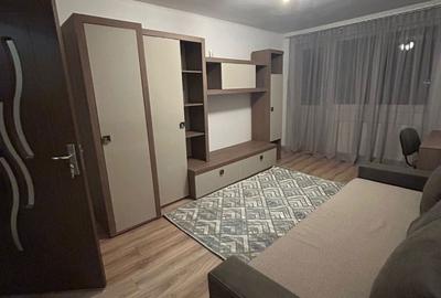Apartament cu 2 camere decomandat în Cornișa - 3