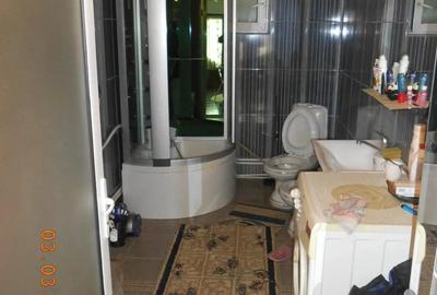 Casă cu 5 camere cu Teren 129 Mp în Lacu Dulce