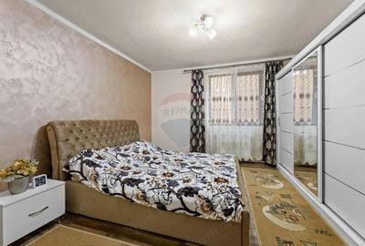 Casa spa?ioasa cu 4 camere ?i spa?iu comercial in Bujac - 6