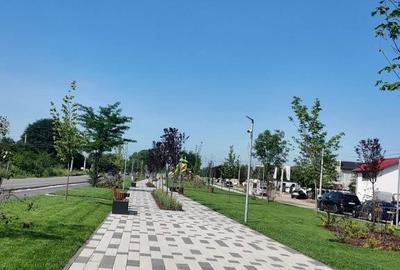 Casă cu 4 camere cu Teren 50 Mp în Central - 1
