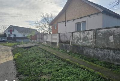 Casă cu 2 camere cu Teren 2643 Mp în Mădăras - 6