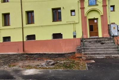 Apartament cu 2 camere, de VANZARE in Uricani , jud.Hunedoara - 1