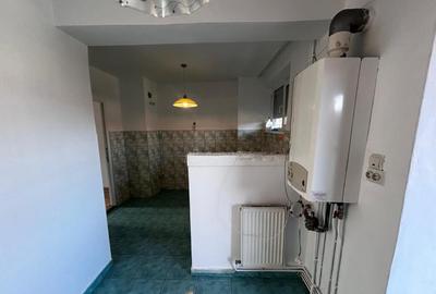 Resita, 2 Cam., Decom.Mobilat, Utilat - 3