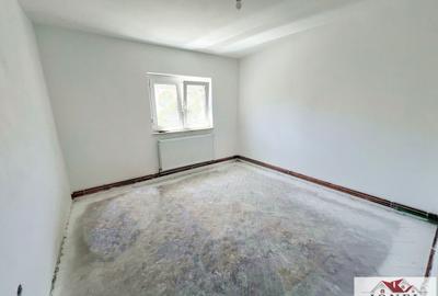 Apartament trei camere, renovat, cu garaj de vanzare in Alba Iulia, Tolstoi - 3