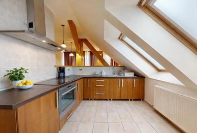 Spațiu comercial, de 293 mp, în Centrul Civic - 14