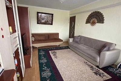 Apartament cu 2 camere decomandat, mobilat în Central