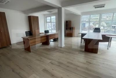 Spațiu comercial, de 110 mp, în Central - 5